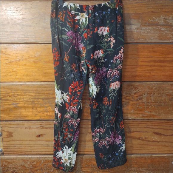 MARELLA • 100% SILK FLORAL DRESS PANTS - Picture 4 of 7